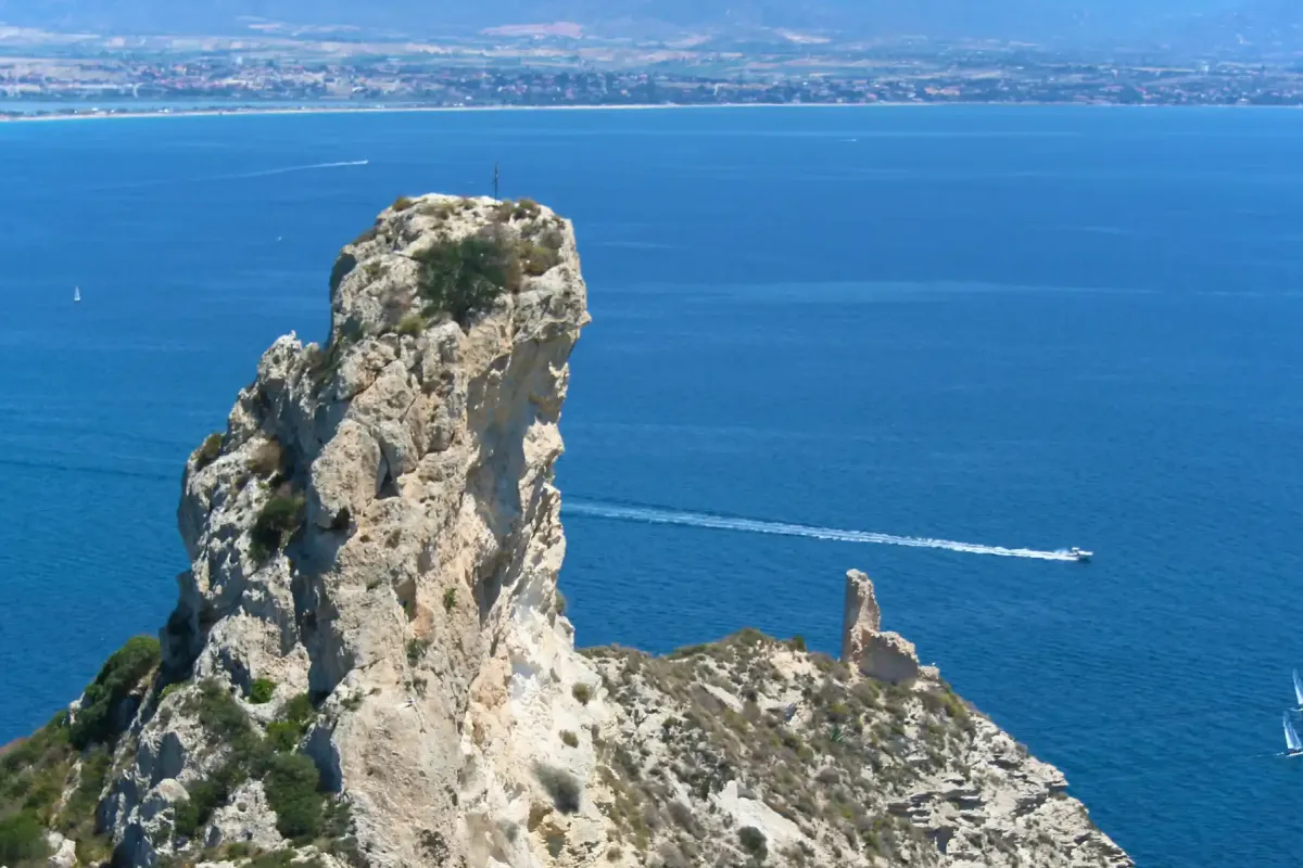 Cagliari, escursione in motoscafo nelle spiagge più belle e suggestive.